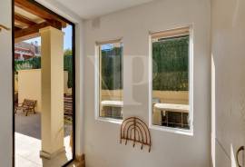 4 Bedrooms - Townhouse - For Sale