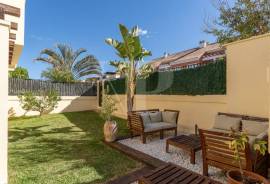 4 Bedrooms - Townhouse - For Sale