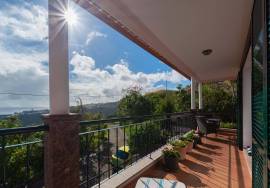 House - 3+1 Bedroom Apartment in Gaula with Sea Views House - 3+1 Bedroom Apartment in Gaula with Sea Views