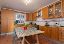 House - 3+1 Bedroom Apartment in Gaula with Sea Views House - 3+1 Bedroom Apartment in Gaula with Sea Views