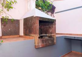 House - 3+1 Bedroom Apartment in Gaula with Sea Views House - 3+1 Bedroom Apartment in Gaula with Sea Views