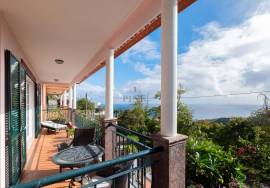 House - 3+1 Bedroom Apartment in Gaula with Sea Views House - 3+1 Bedroom Apartment in Gaula with Sea Views