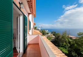House - 3+1 Bedroom Apartment in Gaula with Sea Views House - 3+1 Bedroom Apartment in Gaula with Sea Views