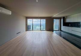 Varino 07 – T2 Modern on Estrada Monumental