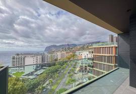 Varino 07 – T2 Modern on Estrada Monumental