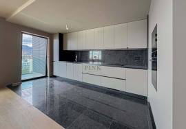 Varino 07 – T2 Modern on Estrada Monumental