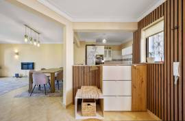 3 Bedroom Apartment with Generous Areas and Central Location in Portimão