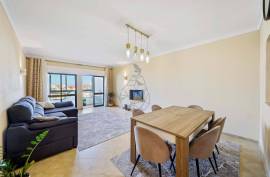 3 Bedroom Apartment with Generous Areas and Central Location in Portimão