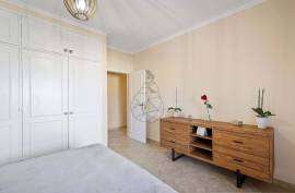 3 Bedroom Apartment with Generous Areas and Central Location in Portimão