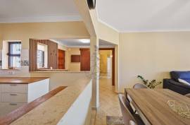 3 Bedroom Apartment with Generous Areas and Central Location in Portimão