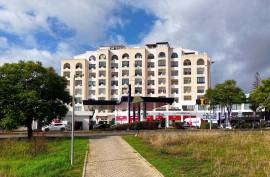 3 Bedroom Apartment with Generous Areas and Central Location in Portimão