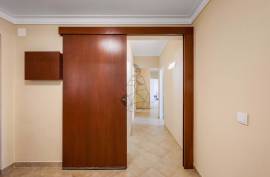 3 Bedroom Apartment with Generous Areas and Central Location in Portimão