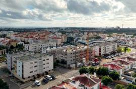 2 and 3 bedroom apartments with parking New for sale in Portimão