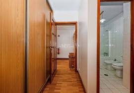 FURNISHED 3-BEDROOM APARTMENT IN SÃO MARTINHO – EXCELLENT LOCATION!