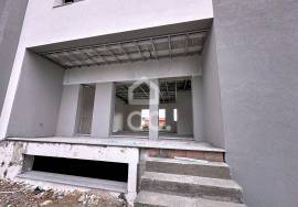 Semi-detached Chaves