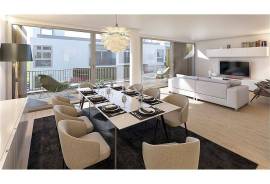 Modern 4-Bedroom Villa in Private Gated Community with Pool – Costa da Guia, Cascais
We present this elegant contemporary villa located in an exclusive gated community of just 7 houses, situated in one of the most privileged areas of Cascais — the charming Costa da Guia Modern 4-Bedroom Villa in Private Gated Community with Pool – Costa da Guia, Cascais
We present this elegant contemporary villa located in an exclusive gated community of just 7 houses, situated in one of the most privileged areas of Cascais — the charming Costa da Guia