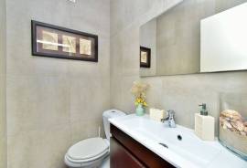 3-Bedroom Apartment for Sale – Pai do Vento, Cascais
Excellent opportunity! 3-bedroom apartment located in a quiet and central area, Pai do Vento, in Cascais