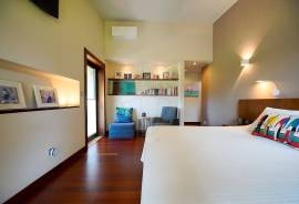 Luxury Villa in Quinta da Beloura
Discover the retreat of your dreams in this stunning luxury villa with 5 suites and an office, located in the prestigious Quinta da Beloura