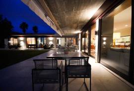 Luxury Villa in Quinta da Beloura
Discover the retreat of your dreams in this stunning luxury villa with 5 suites and an office, located in the prestigious Quinta da Beloura