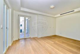 Apartment with Sea View and Terrace, next to Tamariz Beach
Excellent 3 bedroom apartment next to Tamariz beach, Estoril