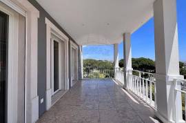 Apartment with Sea View and Terrace, next to Tamariz Beach
Excellent 3 bedroom apartment next to Tamariz beach, Estoril