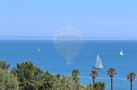 Apartment with Sea View and Terrace, next to Tamariz Beach
Excellent 3 bedroom apartment next to Tamariz beach, Estoril