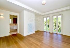 Apartment with Sea View and Terrace, next to Tamariz Beach
Excellent 3 bedroom apartment next to Tamariz beach, Estoril