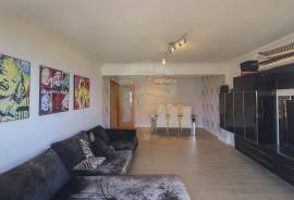 Apartment on the 1st Line of the Sea
Excellent apartment in an exclusive location in Cascais, Guia, in front of the sea