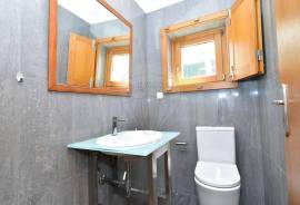 Magnificent Triplex Apartment in the Heart of Cascais!
We present this extraordinary triplex apartment, located in the historic center of Cascais — just steps away from shops, services, and the charming coastline