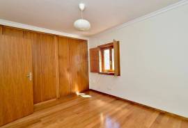 Magnificent Triplex Apartment in the Heart of Cascais!
We present this extraordinary triplex apartment, located in the historic center of Cascais — just steps away from shops, services, and the charming coastline