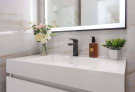 2-Bedroom Apartment for Rent in Setúbal Located in the Montalvão neighborhood, a central area of the city, this cozy apartment has been fully renovated, including plumbing, electrical, and sewage systems