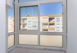 2-Bedroom Apartment for Rent in Setúbal Located in the Montalvão neighborhood, a central area of the city, this cozy apartment has been fully renovated, including plumbing, electrical, and sewage systems