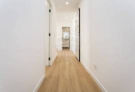 2-Bedroom Apartment for Rent in Setúbal Located in the Montalvão neighborhood, a central area of the city, this cozy apartment has been fully renovated, including plumbing, electrical, and sewage systems