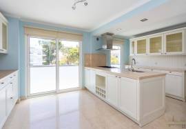 Bright 4-Bedroom Apartment with Ocean View in Costa da Caparica Bright 4-Bedroom Apartment with Ocean View in Costa da Caparica