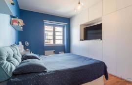 Beautiful bright apartment facing the Arroios market – 141 m² – 3 bedrooms plus a suite. Beautiful bright apartment facing the Arroios market – 141 m² – 3 bedrooms plus a suite.