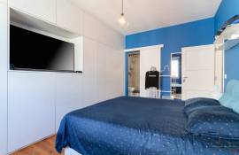 Beautiful bright apartment facing the Arroios market – 141 m² – 3 bedrooms plus a suite. Beautiful bright apartment facing the Arroios market – 141 m² – 3 bedrooms plus a suite.