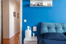 Beautiful bright apartment facing the Arroios market – 141 m² – 3 bedrooms plus a suite. Beautiful bright apartment facing the Arroios market – 141 m² – 3 bedrooms plus a suite.