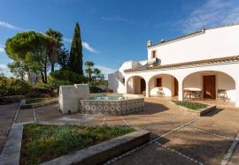 Private and modular house, in the heart of nature in Moncarapacho