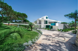 A Palatial Paradise in Quinta Do Lago