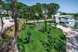 A Palatial Paradise in Quinta Do Lago