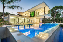 A Palatial Paradise in Quinta Do Lago