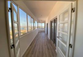 Refurbished Apartment with Superb River View