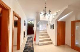 Elegant 4-Bedroom Villa Near Vila Nova de Cacela with Pool and Garage