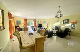 Elegant 4-Bedroom Villa Near Vila Nova de Cacela with Pool and Garage