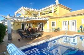 Elegant 4-Bedroom Villa Near Vila Nova de Cacela with Pool and Garage