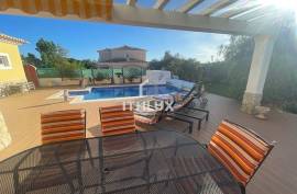Elegant 4-Bedroom Villa Near Vila Nova de Cacela with Pool and Garage