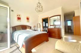 Elegant 4-Bedroom Villa Near Vila Nova de Cacela with Pool and Garage