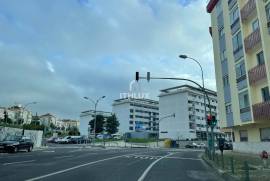 T2 in Venteira, 50 meters from Elias Garcia