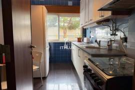 T2 in Venteira, 50 meters from Elias Garcia