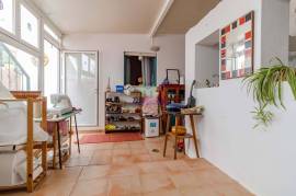 2 bedroom apartment, in Basement, in a central area of Lagos